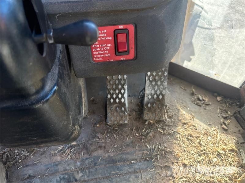 John Deere 544J Wheel Loader Фронтальні навантажувачі