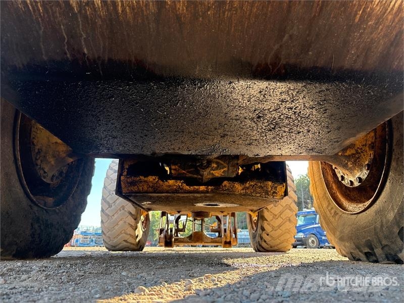 John Deere 544J Wheel Loader Фронтальні навантажувачі