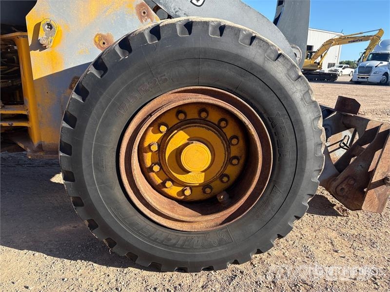 John Deere 544J Wheel Loader Фронтальні навантажувачі