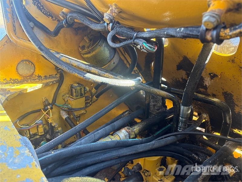 John Deere 544J Wheel Loader Фронтальні навантажувачі
