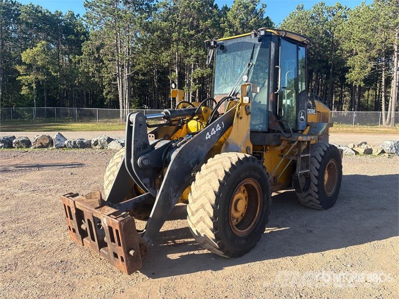 John Deere 544J Wheel Loader Фронтальні навантажувачі