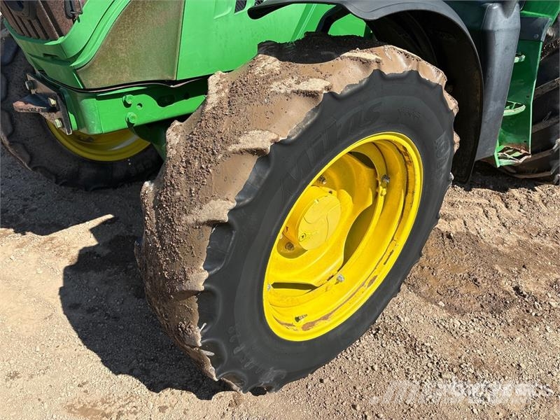 John Deere 6115M Трактори