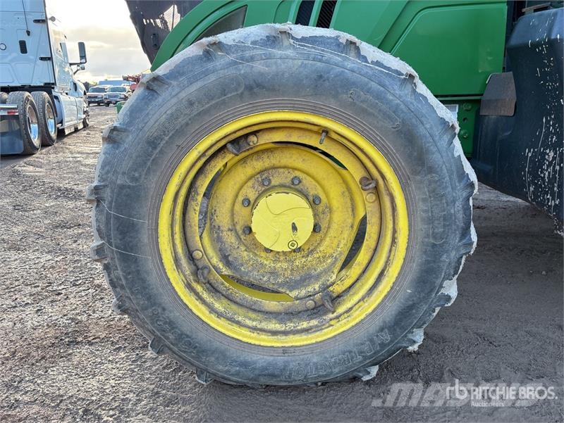 John Deere 6115M Traktorji
