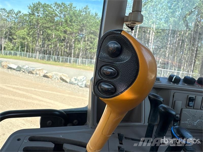 John Deere 6115M Трактори