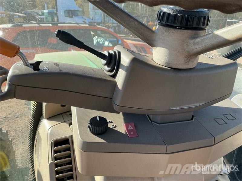 John Deere 6120M 4WD Tractor (Inoperable) الجرارات