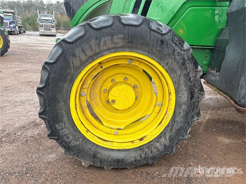 John Deere 6120M 4WD Tractor (Inoperable) 曳引機
