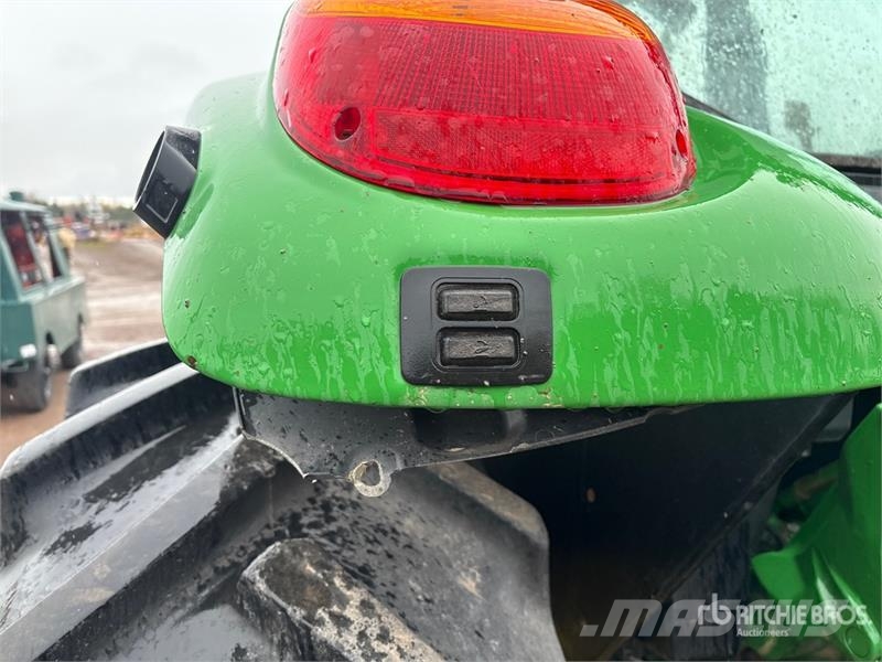 John Deere 6120M 4WD Tractor (Inoperable) 曳引機