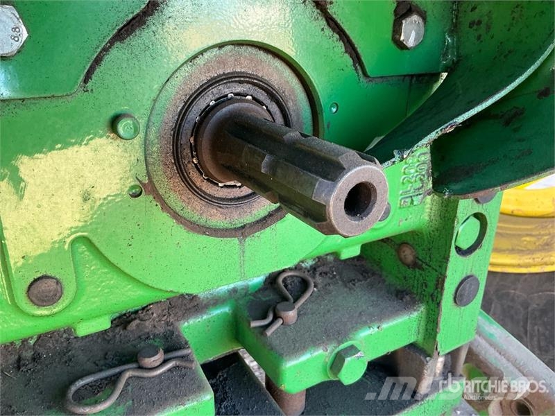 John Deere 6120M 4WD Tractor (Inoperable) الجرارات