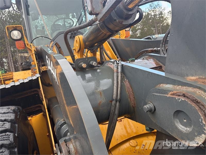 John Deere 644 K Wheel Loader Gumikerekes homlokrakodók