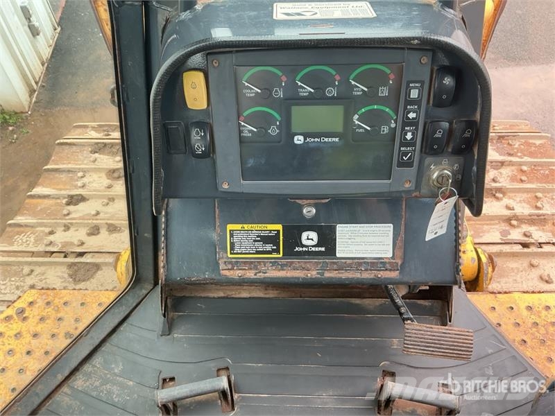 John Deere 750J Crawler Dozer بلدوزرات مجنزرة