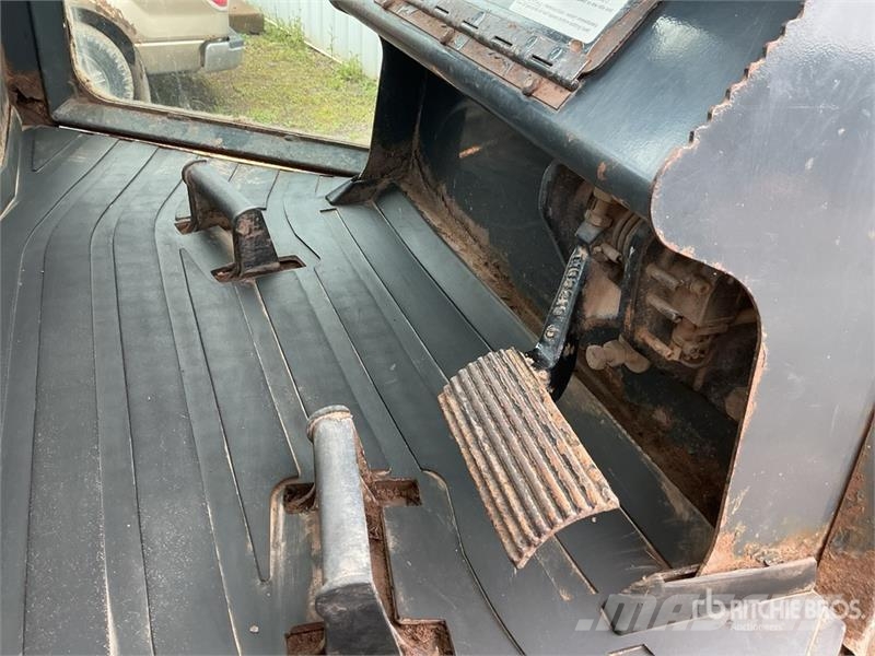 John Deere 750J Crawler Dozer بلدوزرات مجنزرة