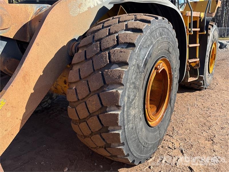 John Deere 824K Wheel Loader Kolové nakladače