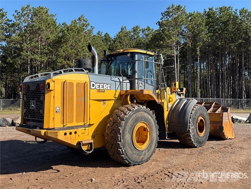 John Deere 824K Wheel Loader Pyöräkuormaajat
