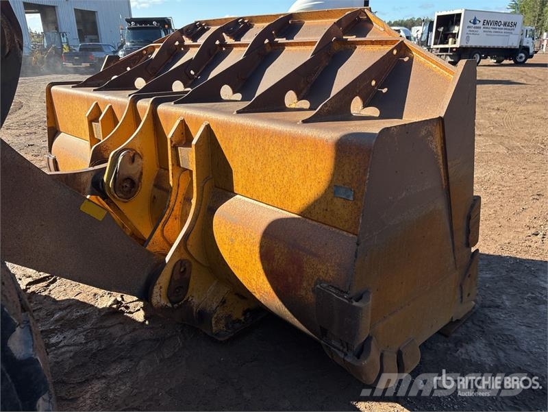John Deere 824K Wheel Loader Kolové nakladače