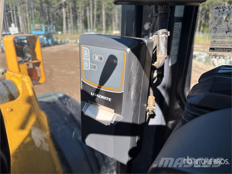 John Deere 824K Wheel Loader Kolové nakladače