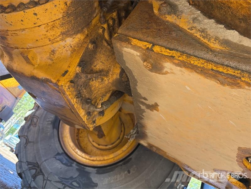 John Deere 824K Wheel Loader Kolové nakladače