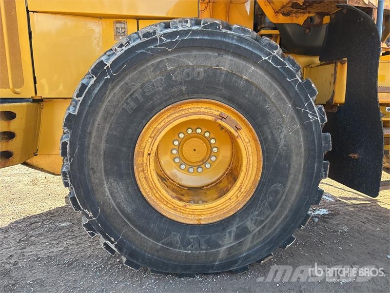 John Deere 824K Wheel Loader Kolové nakladače