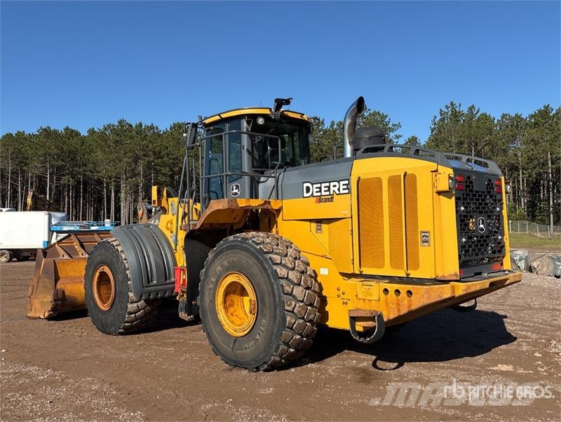 John Deere 824K Wheel Loader Pyöräkuormaajat