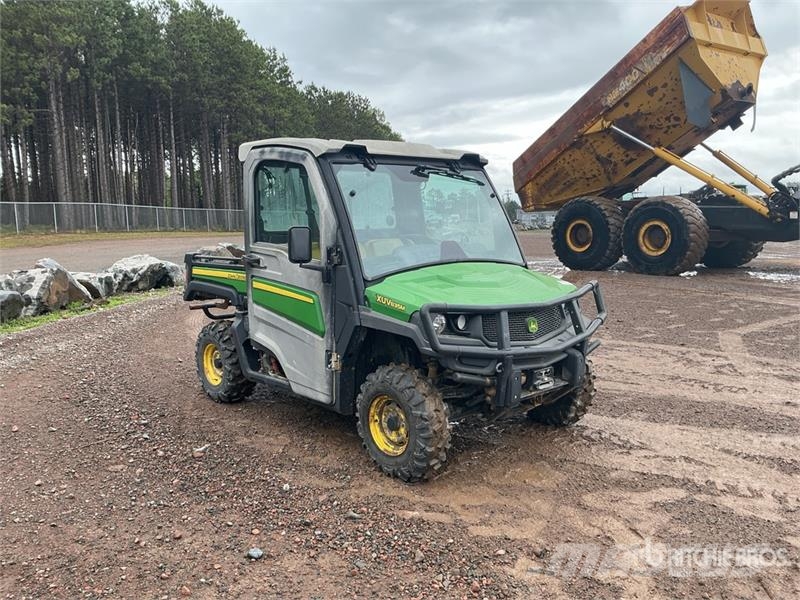John Deere XUV835M 4x4 Utility Vehicle Pomožni stroji