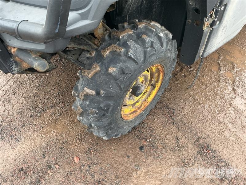 John Deere XUV835M 4x4 Utility Vehicle Pomožni stroji