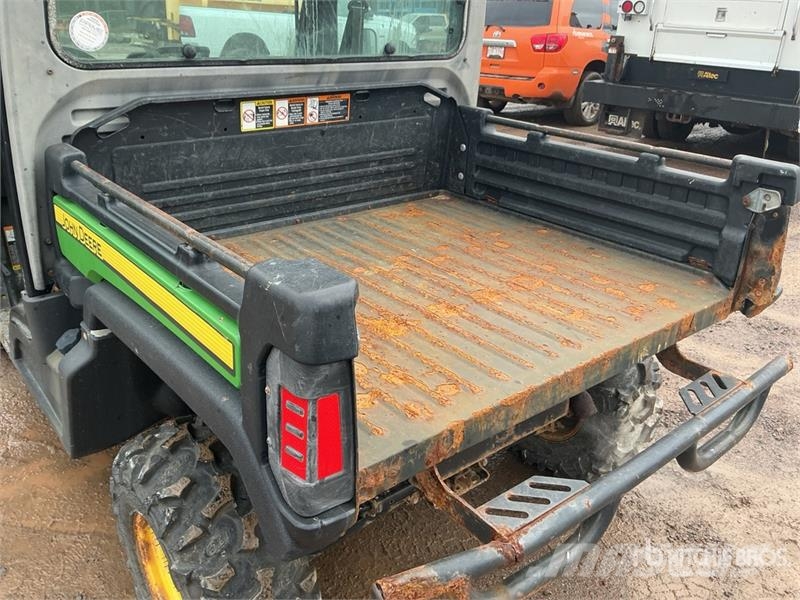 John Deere XUV835M 4x4 Utility Vehicle Pomožni stroji