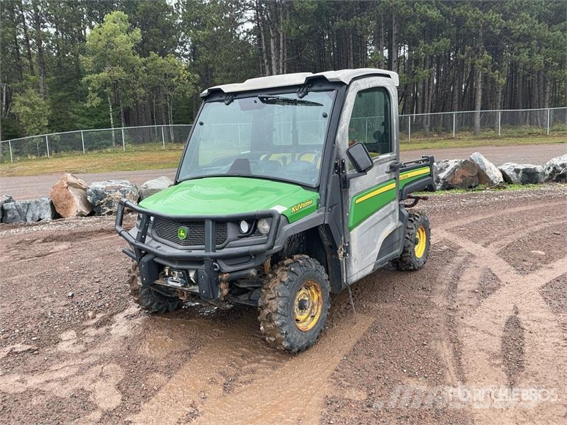 John Deere XUV835M 4x4 Utility Vehicle Pomožni stroji