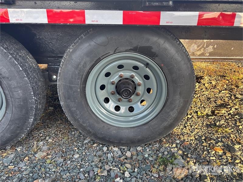 Kaufman 23 ft T/A Equipment Trailer مقطورات مركبات نقل
