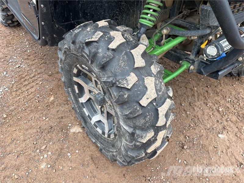 Kawasaki TERYX 4 800 4x4 Side By Side Voiture