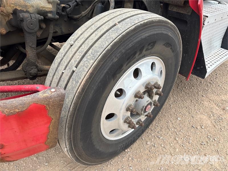 Kenworth T370 Vetopöytäautot