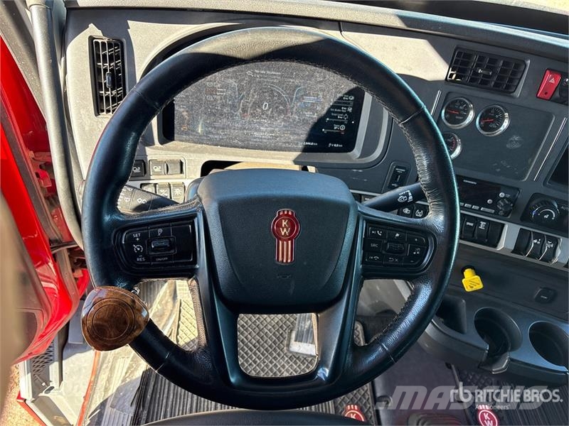 Kenworth T680 وحدات الجر