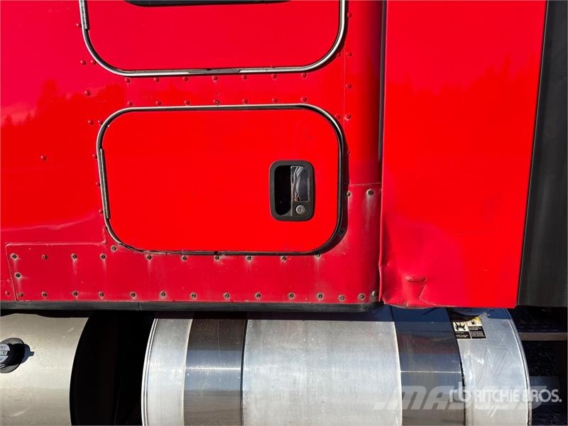 Kenworth T680 وحدات الجر
