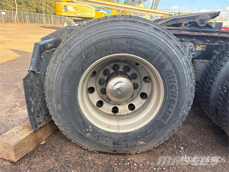Kenworth T680 트랙터 유닛