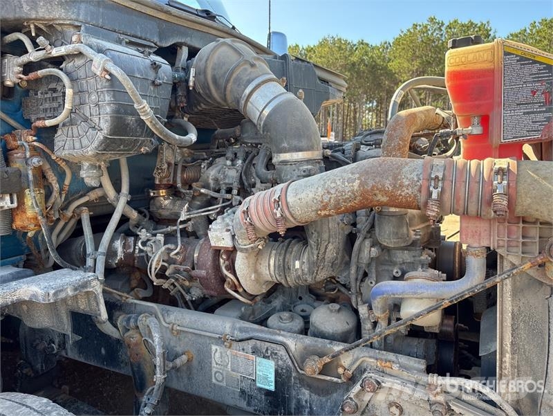 Kenworth T680 Sadulveokid