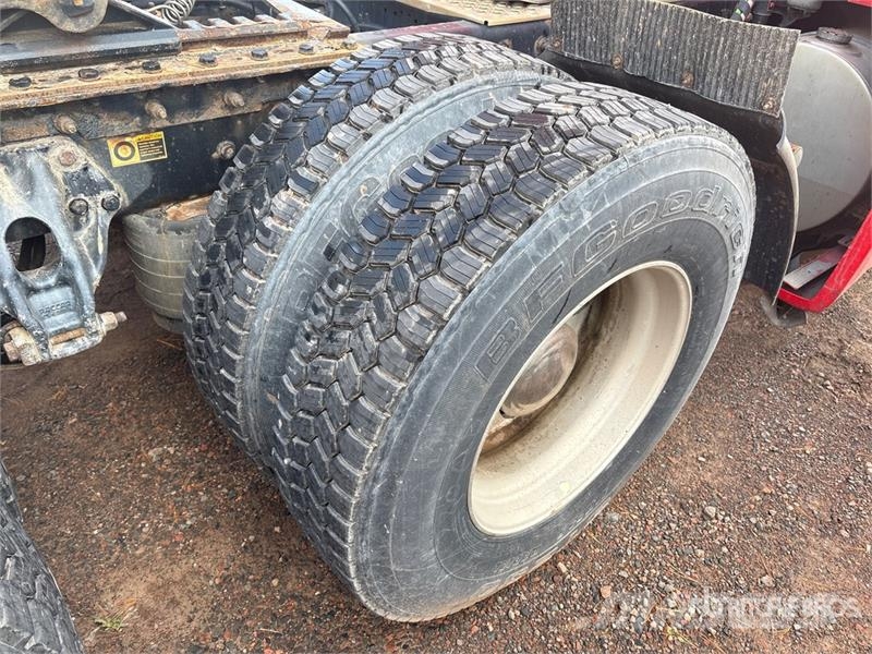 Kenworth T680 트랙터 유닛