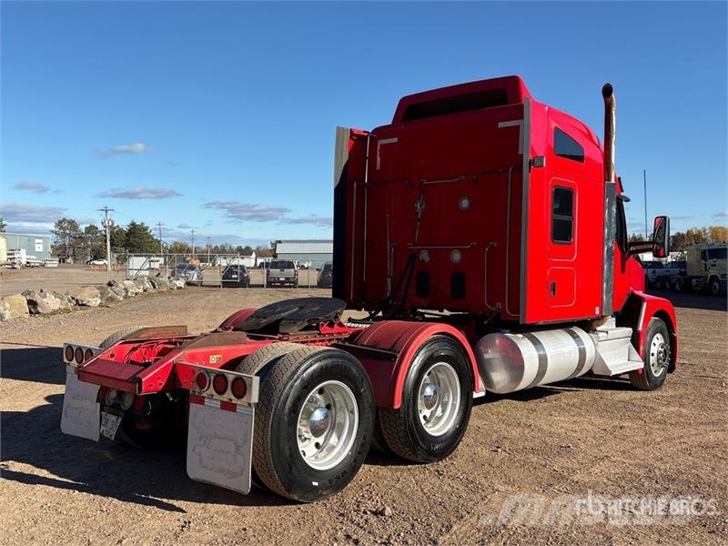 Kenworth T680 Sattelzugmaschinen