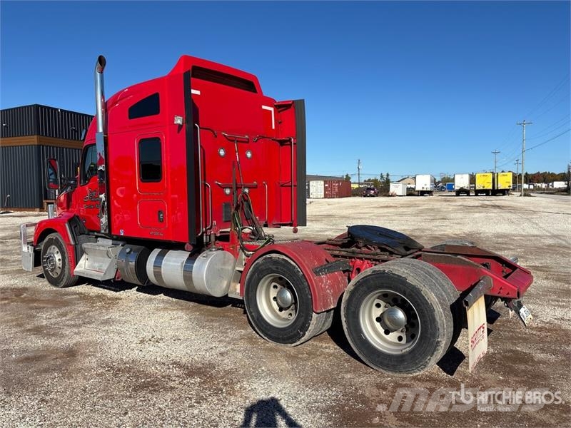Kenworth T680 وحدات الجر