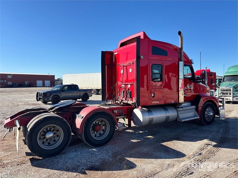 Kenworth T680 وحدات الجر