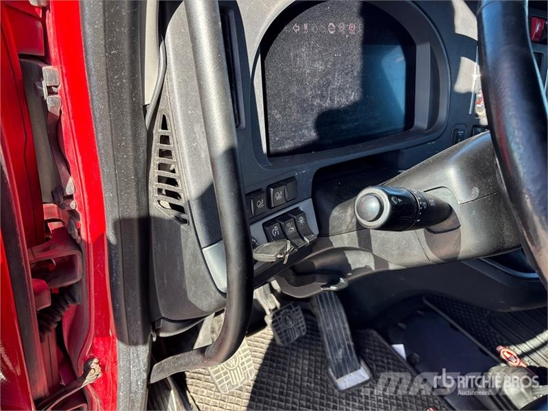 Kenworth T680 وحدات الجر