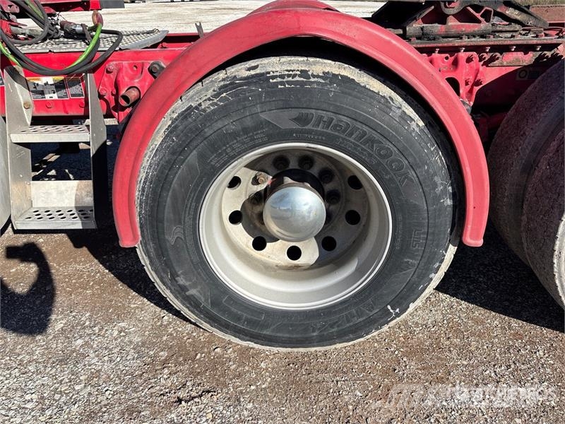 Kenworth T680 وحدات الجر