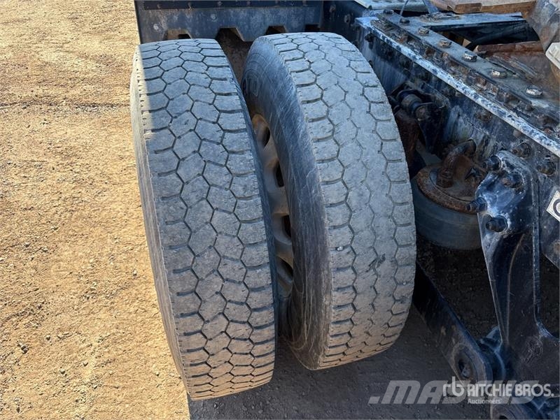 Kenworth T680 Sadulveokid