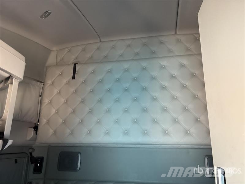 Kenworth T680 Sadulveokid