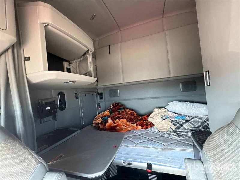 Kenworth T680 트랙터 유닛