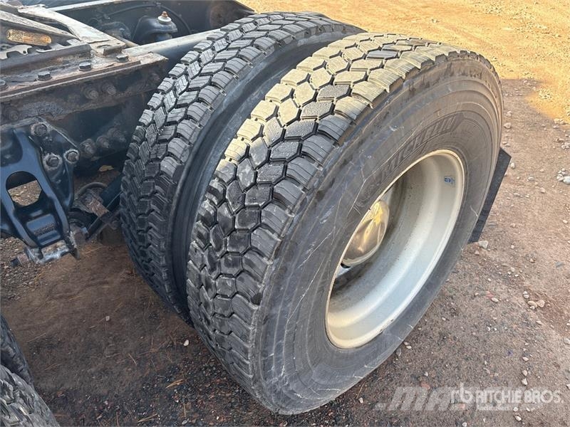 Kenworth T680 트랙터 유닛