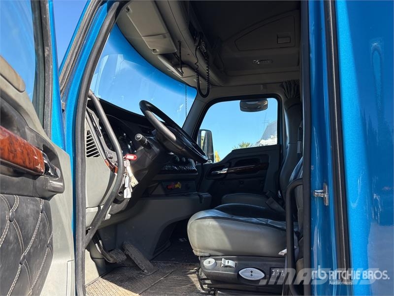 Kenworth T680 Sadulveokid