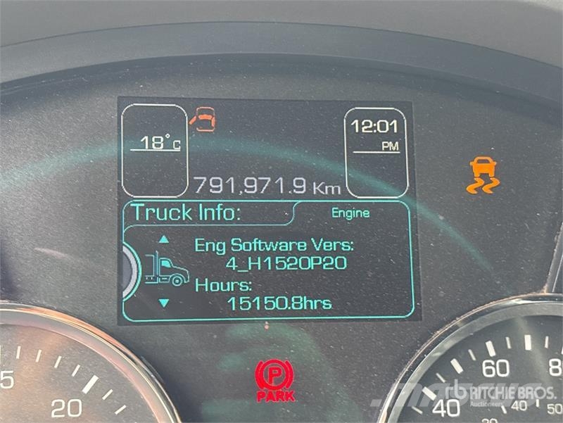 Kenworth T680 6x4 T/A Sleeper Truck Tractor Sadulveokid
