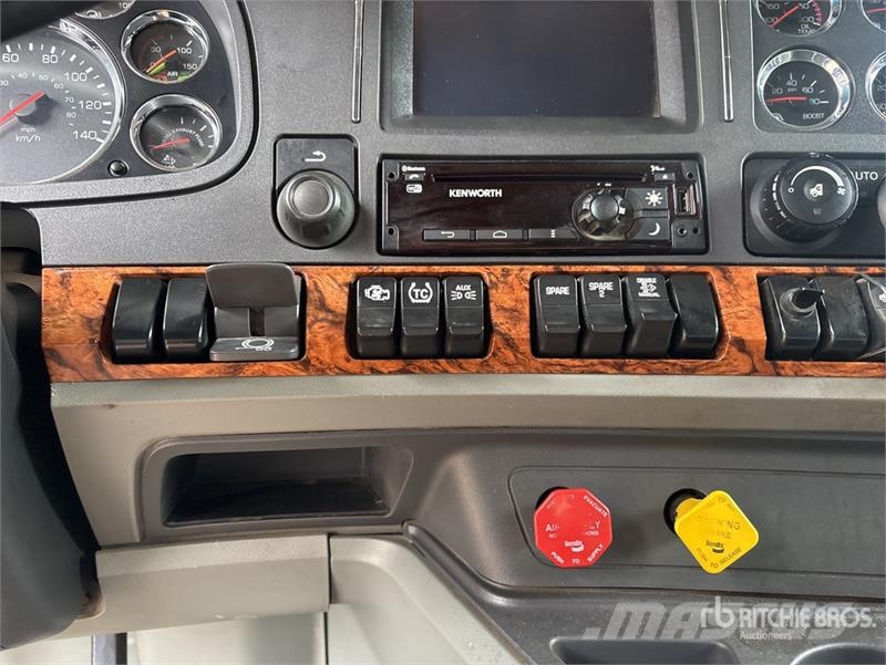 Kenworth T680 6x4 T/A Sleeper Truck Tractor Sadulveokid