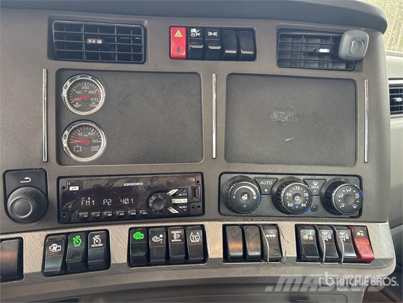 Kenworth T680 6x4 T/A Day Cab Truck Tractor Vlačilci