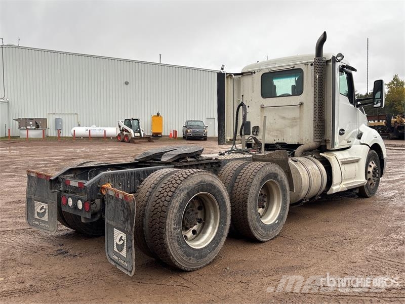 Kenworth T680 6x4 T/A Day Cab Truck Tractor Vlačilci