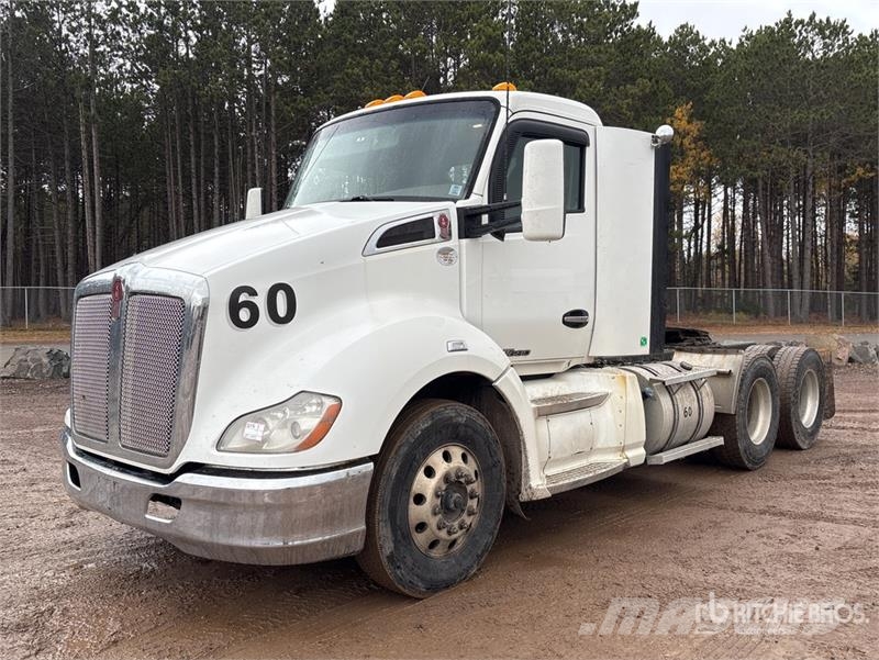 Kenworth T680 6x4 T/A Day Cab Truck Tractor Vlačilci