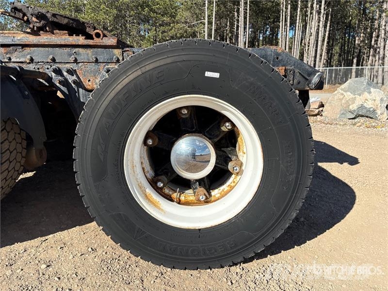 Kenworth T800 Trekkers